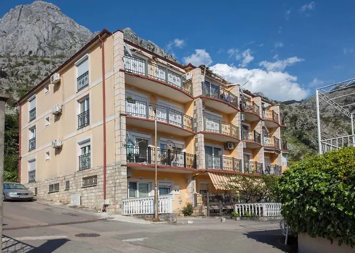 Ena Apartment