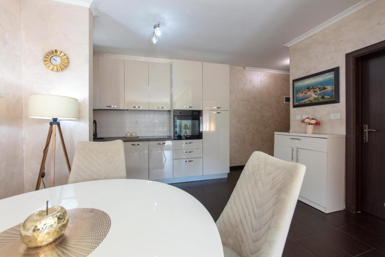 Apartment Ena Kotor